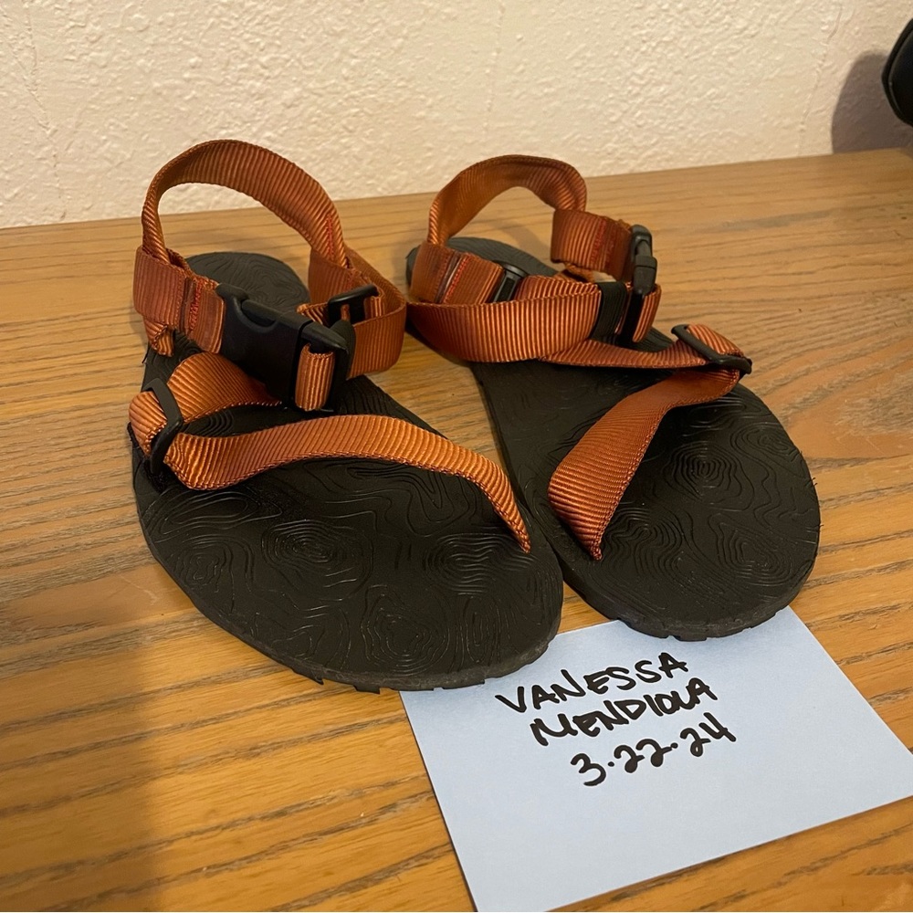 Unshoes Pah Tempe Barefoot Minimalist Wide Toe Box Sandals in Color Rust W10/M9